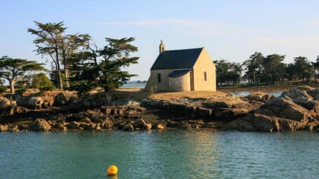 Emplacement Exceptionnel / Vue Etang De Vannes Bagian luar foto